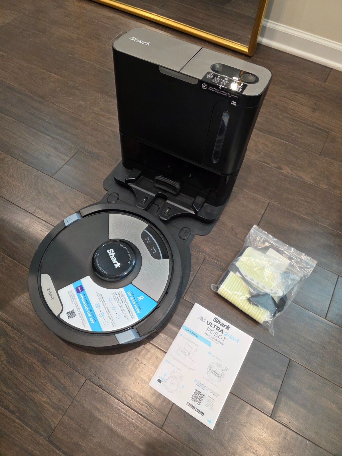 Shark AI Ultra 2-in-1 Robot Vacuum & Mop – Black (RV2610WA)