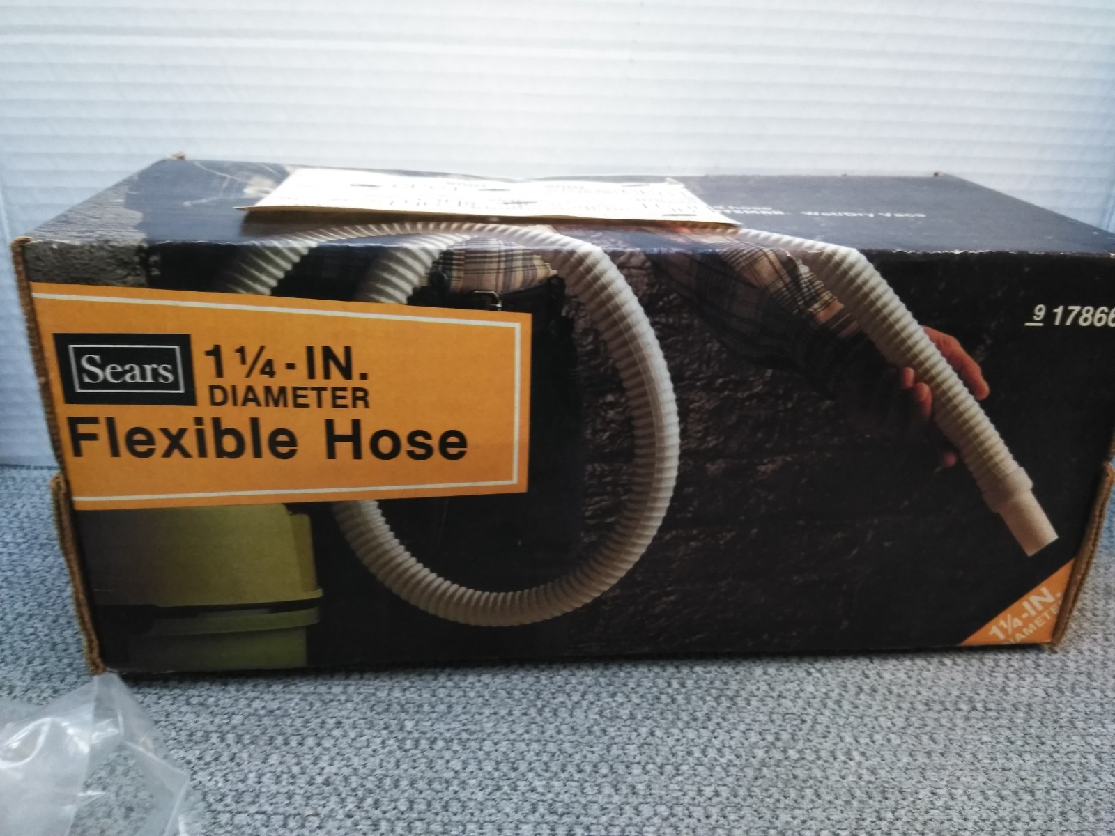 VTG.SEARS 1.1/4” DIAMETER 6FT FLEXIBLE HOSE, FITS SEARS/CRAFTSMAN WET/DRY VACS