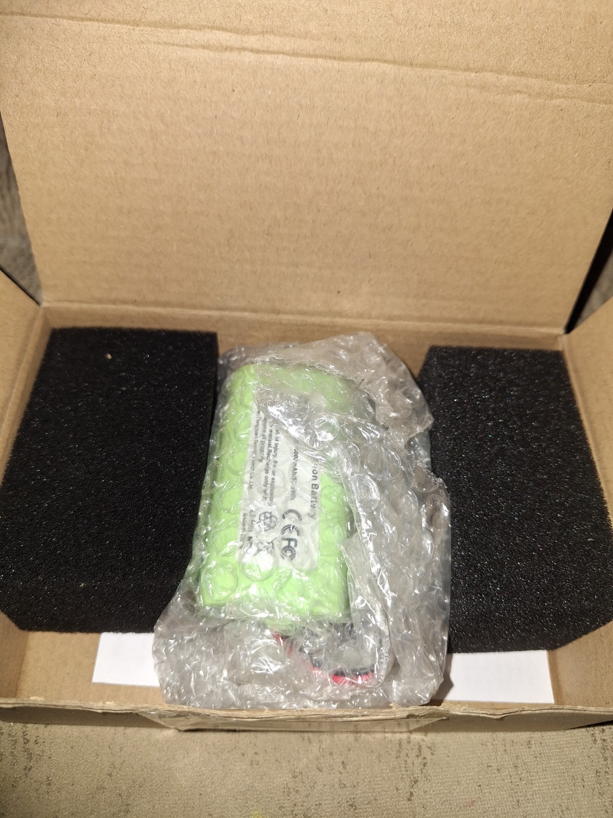 ARyee 14.4 Volt 4000 mAh Replacement Battery Pack For Vacuum (See Description)
