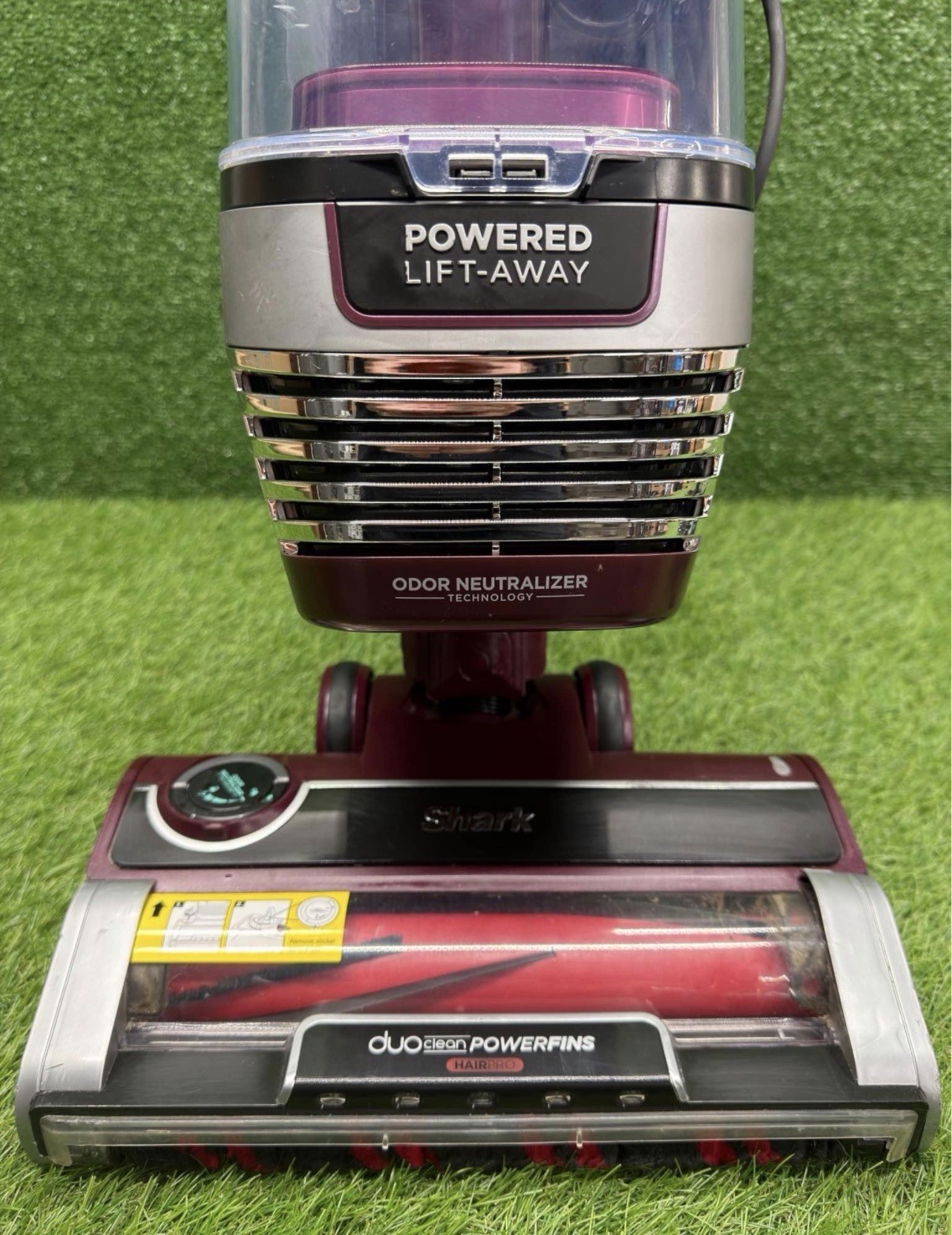 Shark Stratos AZ3000 Powered Lift Away DuoClean Vacuum Cleaner w/ Attachments