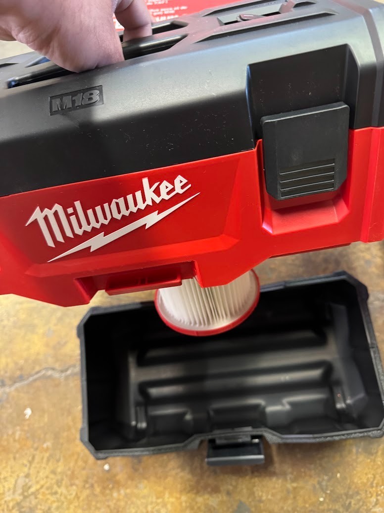 TOOL ONLY – Milwaukee 0880-20 18V Wet/Dry Vacuum Cleaner – Red