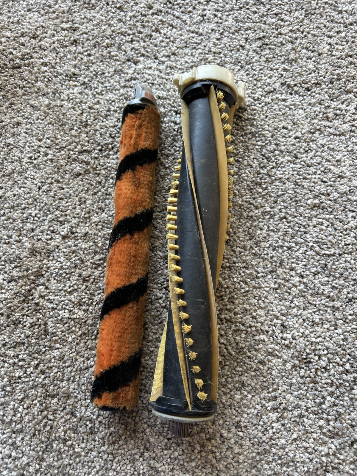 Shark ZU782 ZU780 ZU785 ZU881 UV700 Large Main and Soft Brushroll Brush Roll Bar