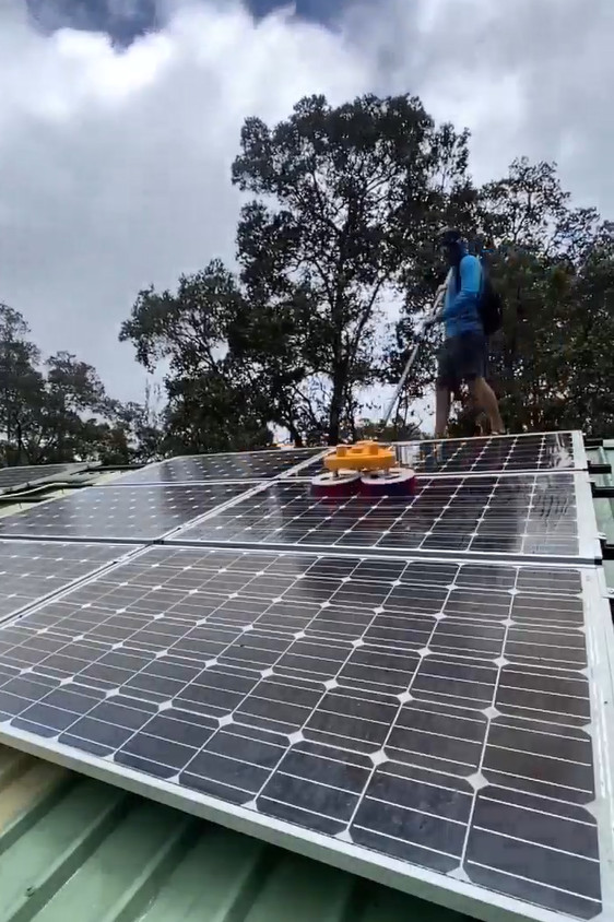 Solar Panel Cleaning Brush Solar Wash Equipment Brush With Water-Fed Pole System