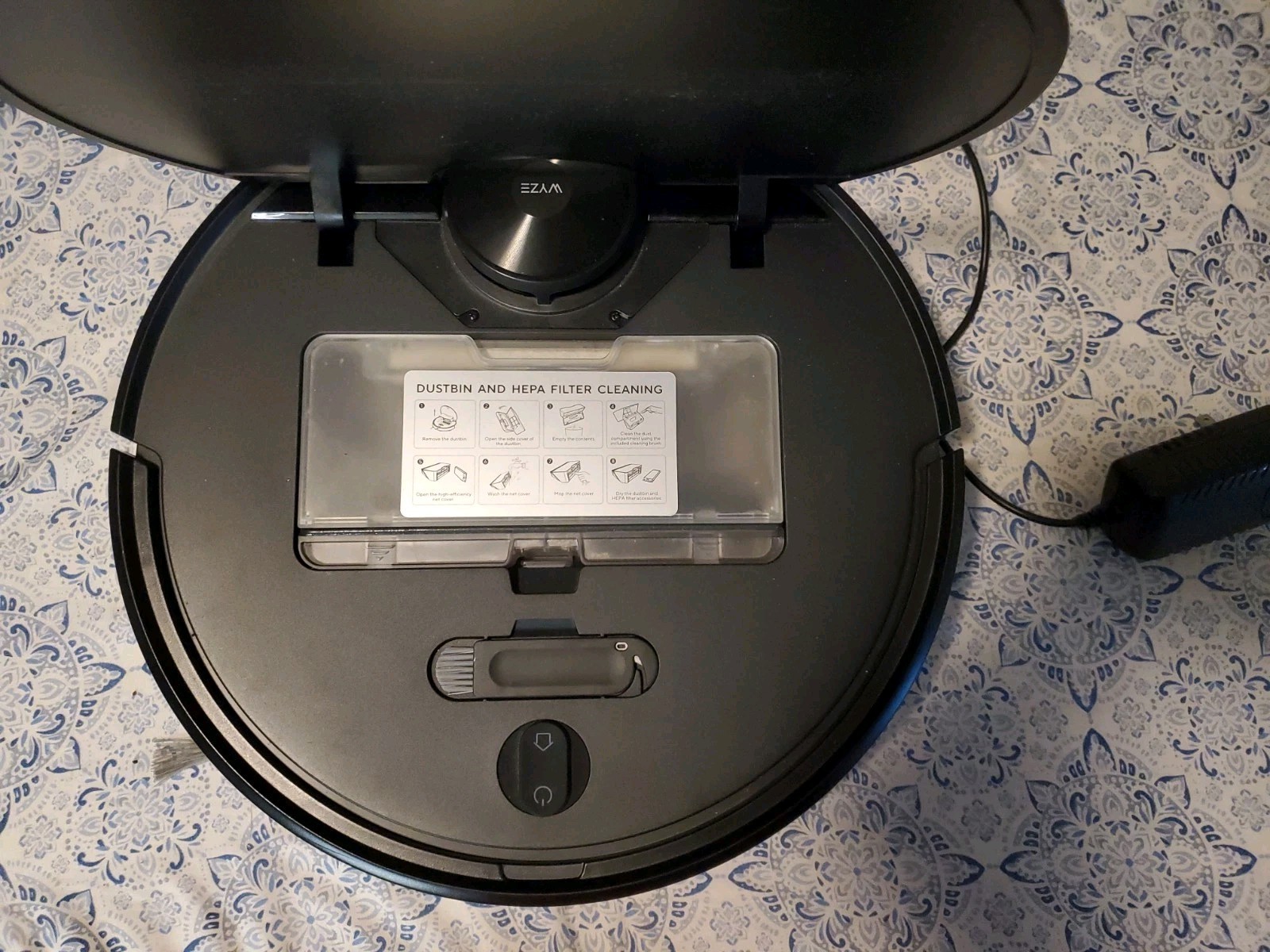 Wyze Robot Vacuum WVCR200S LiDAR Smart Vacuum w/ Charging Dock
