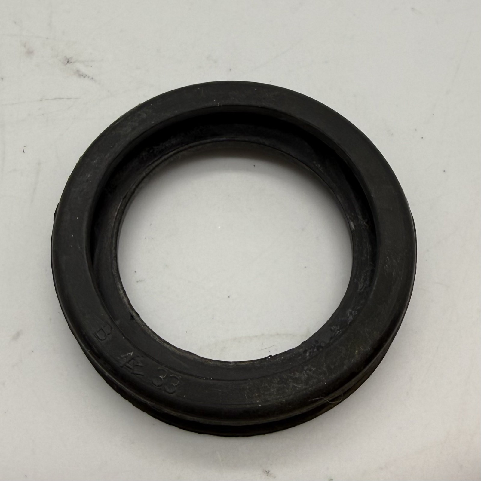 Dyson DC14 DC33 Vacuum Rubber Seals Gaskets Lot of 5 + Miscellaneous Piece
