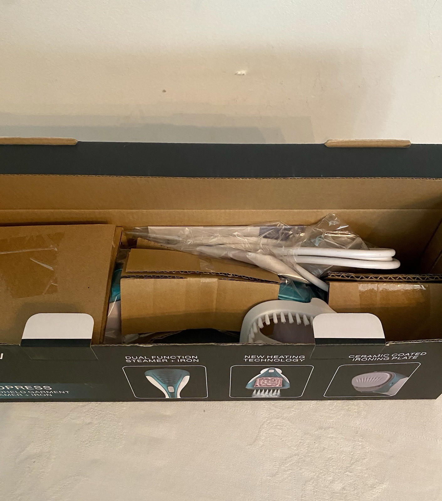 Salav Duo Press Handheld Garment Steamer and Iron Teal 1150W New NIB w/Accessory