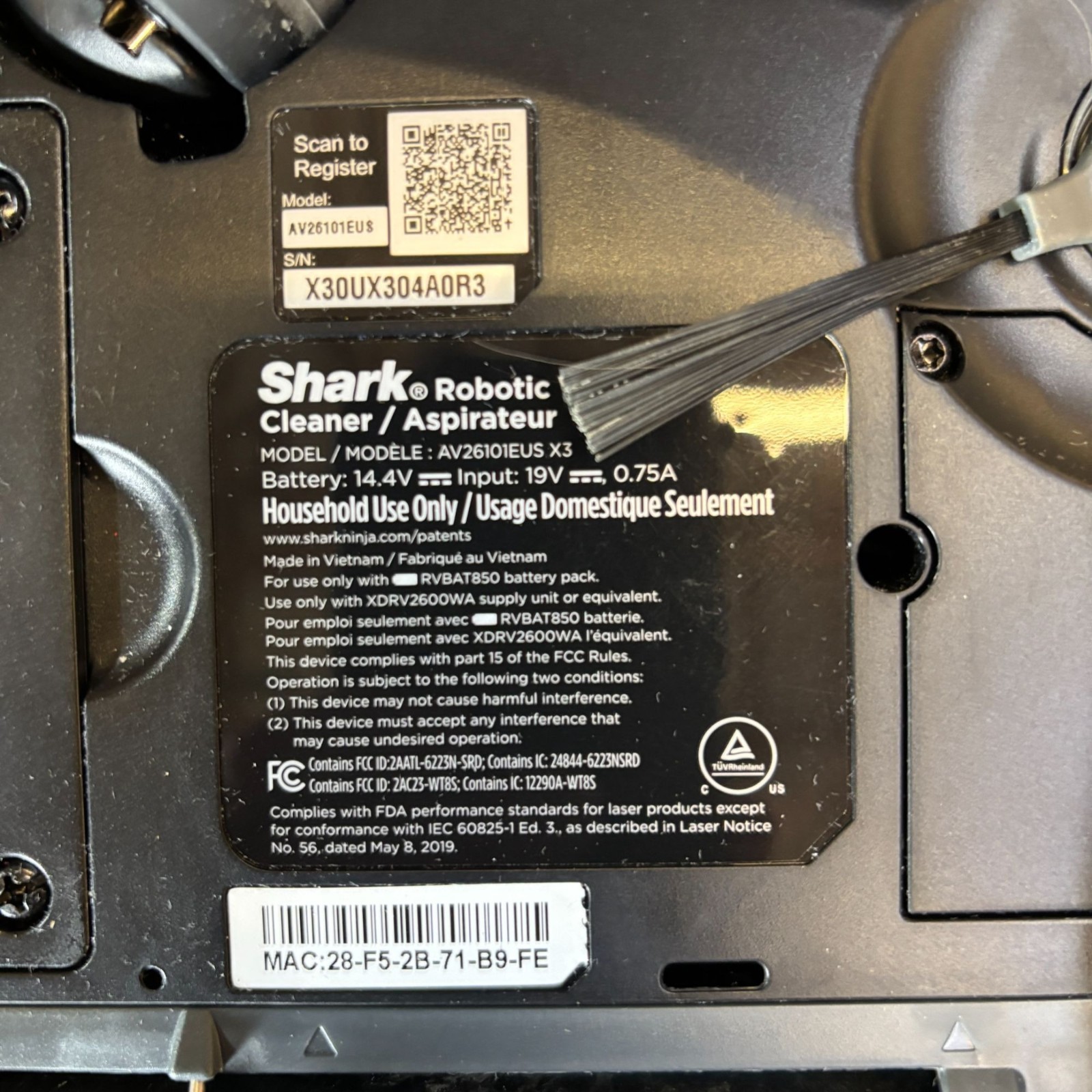 Shark Matrix Plus Robot Vacuum and Mop Combo AV2610WA