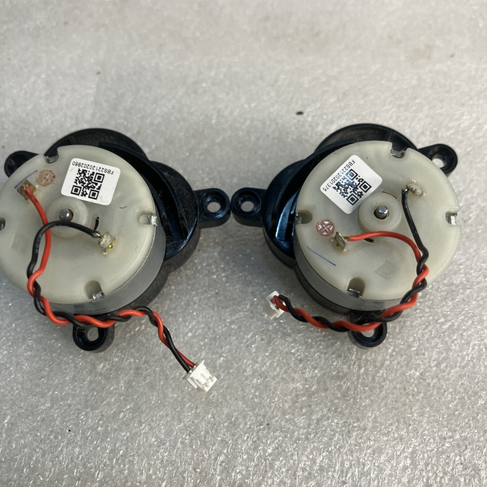 MAMNV BR151 Robot Vacuum and Mop part, Motor of the Right and Left Side Brushes
