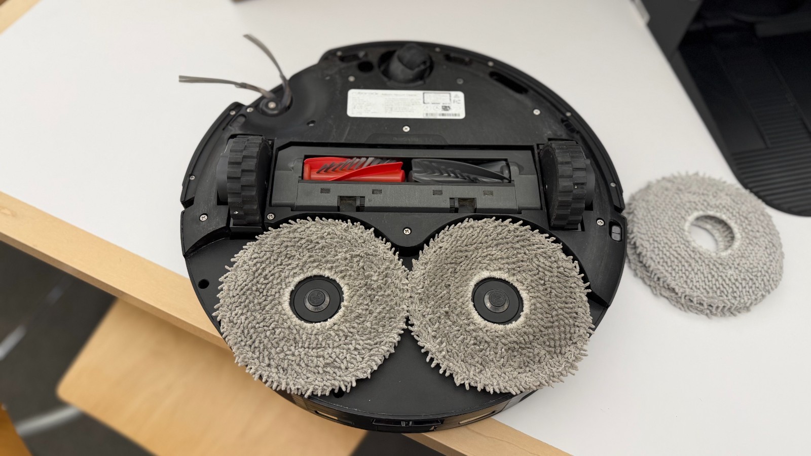 Roborock Saros 10R Robot Vacuum & Mop,22000Pa,Heated Cleaning
