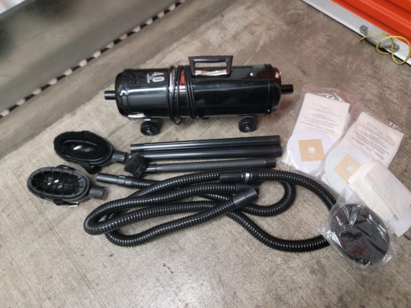 Metro Vacuum Pro-3AG 1-Quart 4.0 Peak Horsepower Blower Vacuum Vac N Blo