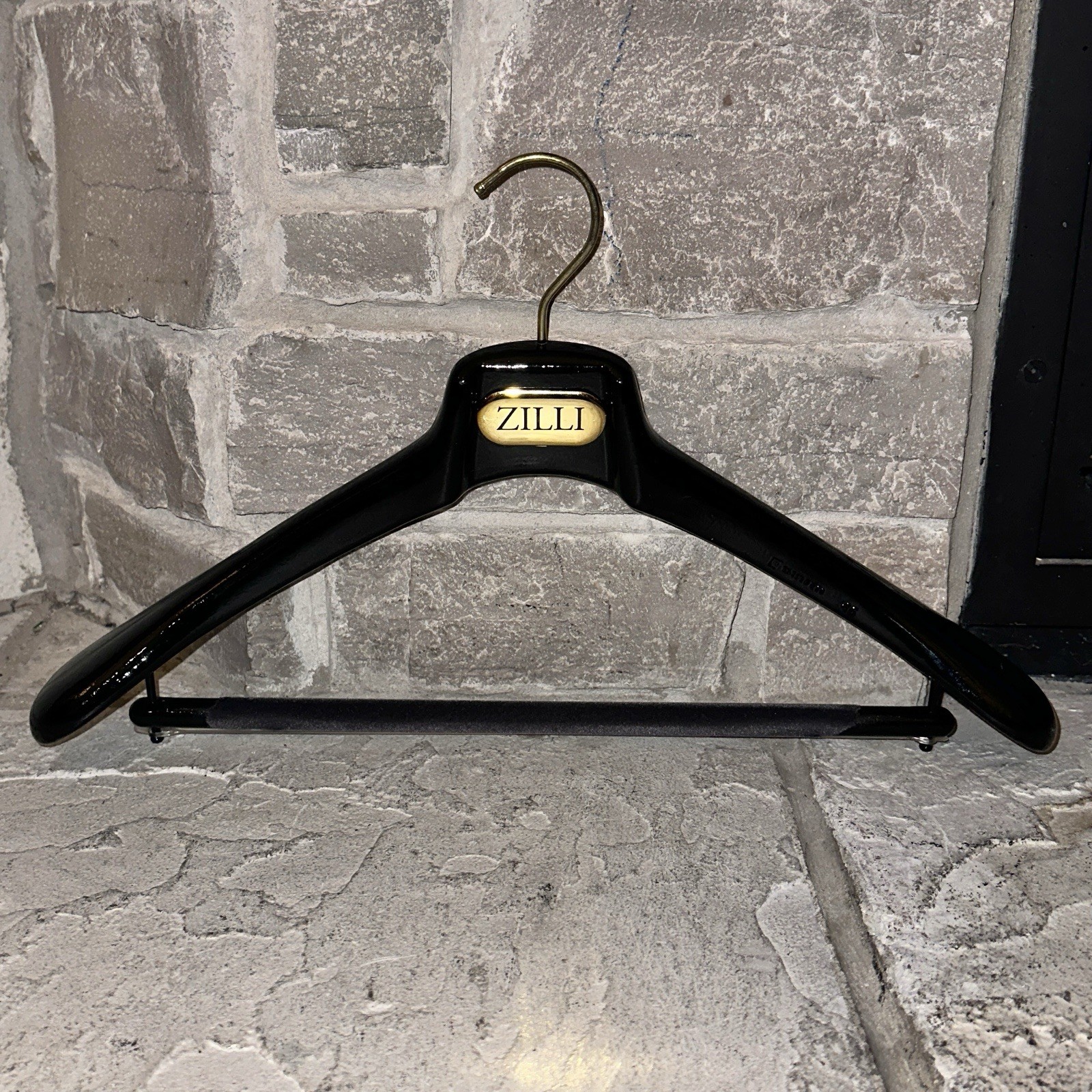 Mint Zilli Thick Black Wooden 18” Suit Jacket Coat Hanger fits 46/48/50 XL 2XL