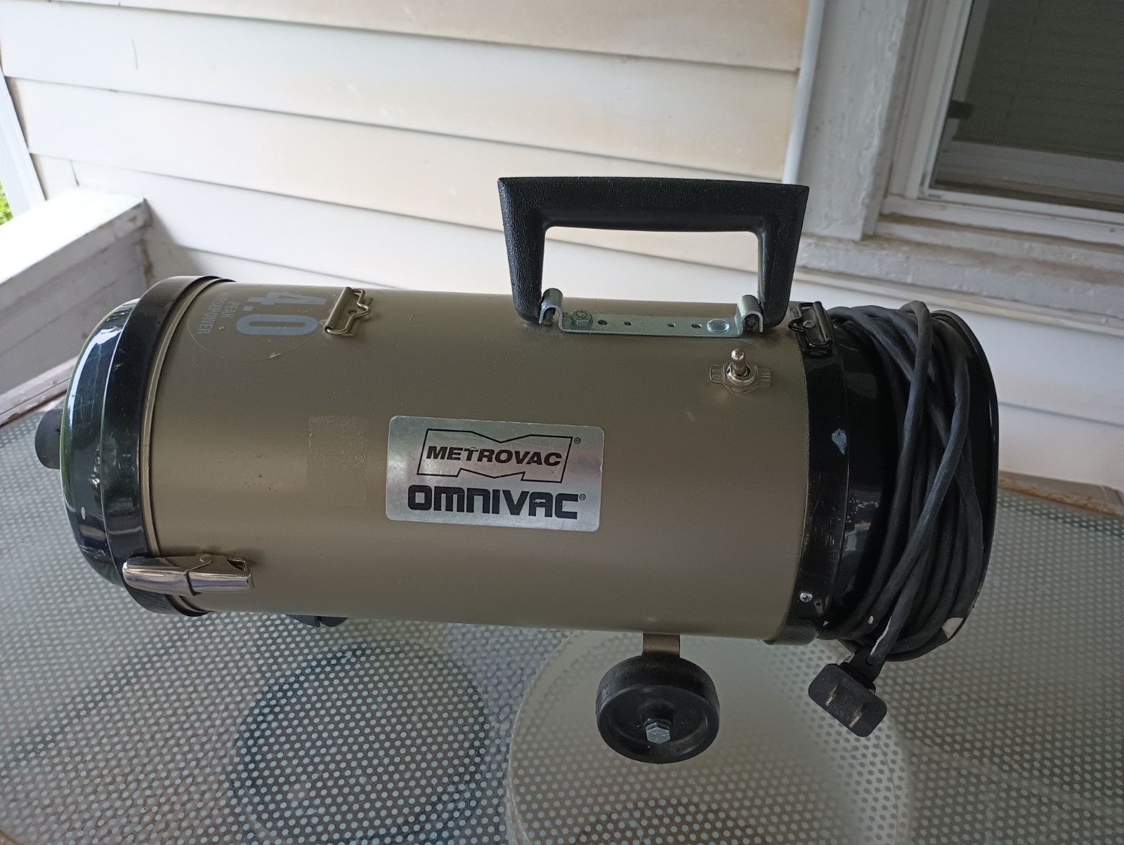 Metro OmniVac Professional Canister Vacuum Model OV-4 4.0 HP – TESTED