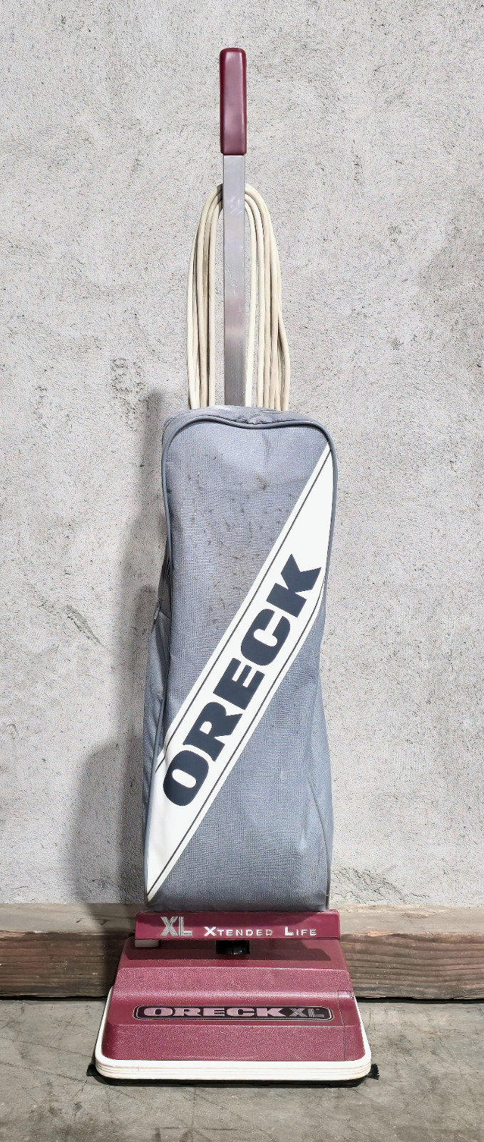 Oreck XL XL2400RS Upright Vacuum Cleaner Lightweight Working Extended Life