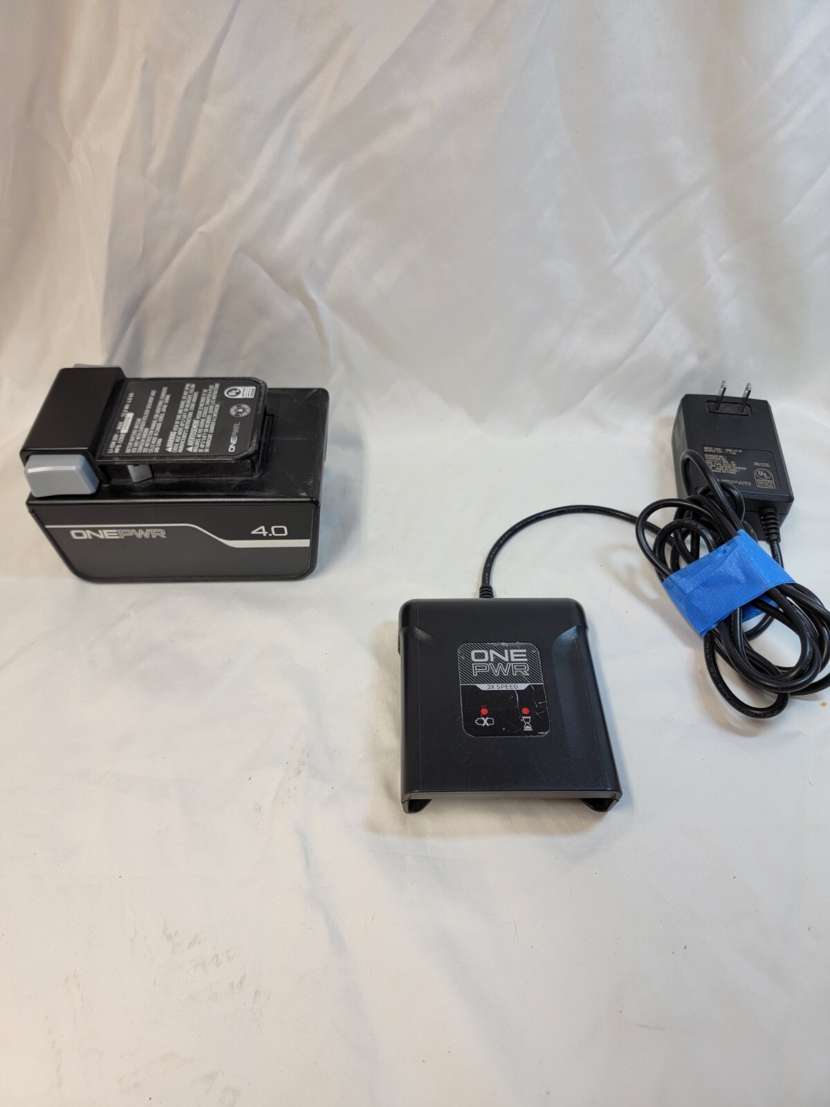 HOOVER – ONEPWR 4.0AH Battery – BH15240BLK W 3x Charger Tested Working
