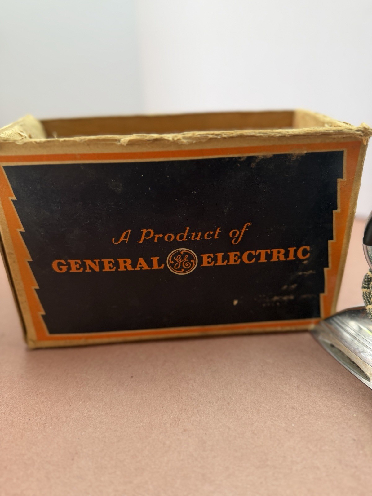 General Electric Phantom Automatic Iron Corded Adjustable 1000W 115V 119F100
