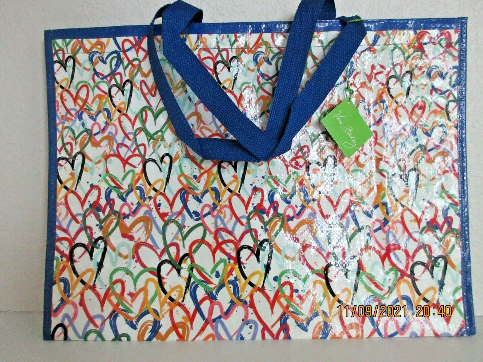 VERA BRADLEY MARKET TOTE (POP ART) (RETIRED)