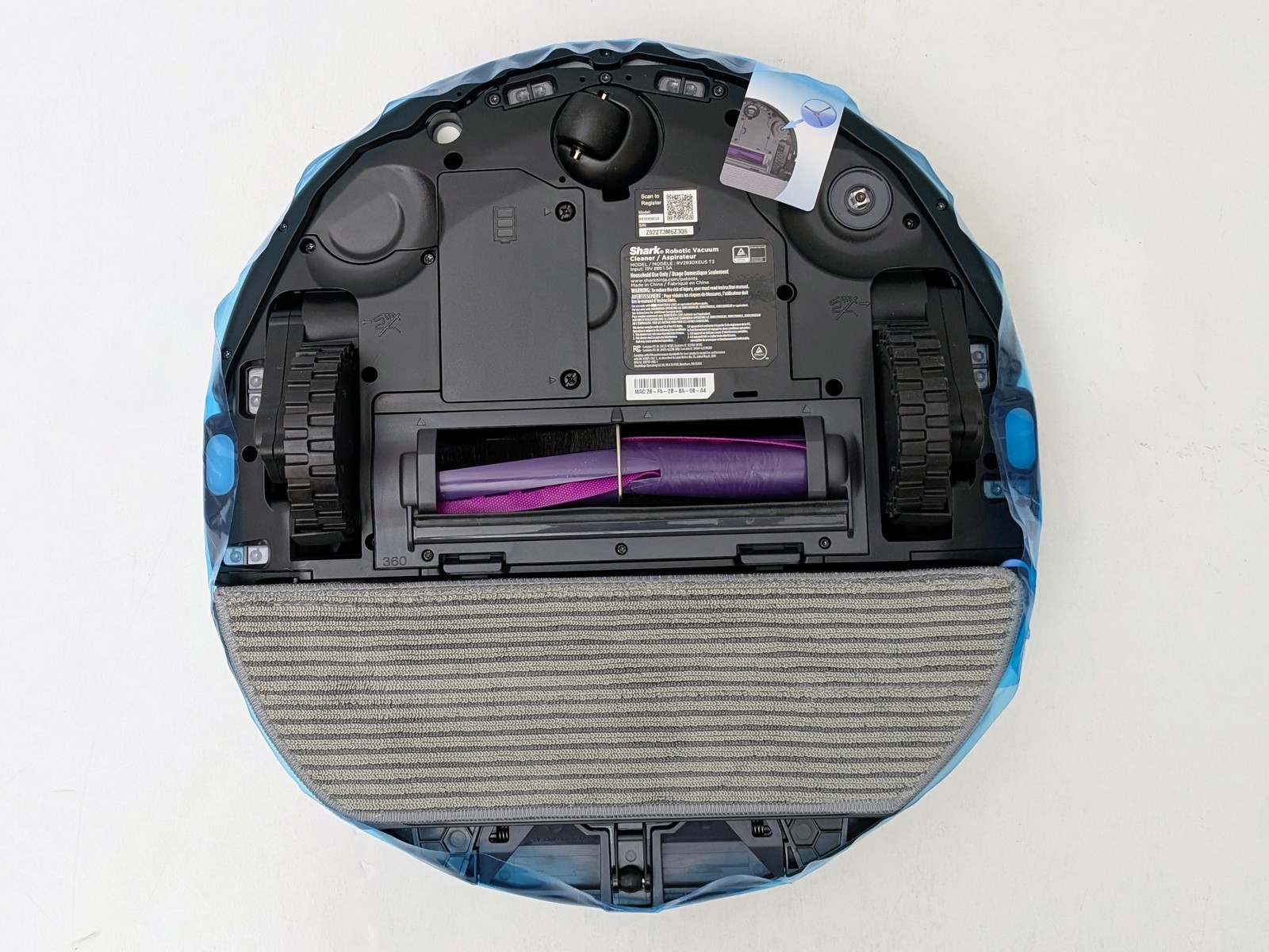 Shark – PowerDetect ThermaCharged Robot Vacuum & Mop with Heated Mop Cleaning