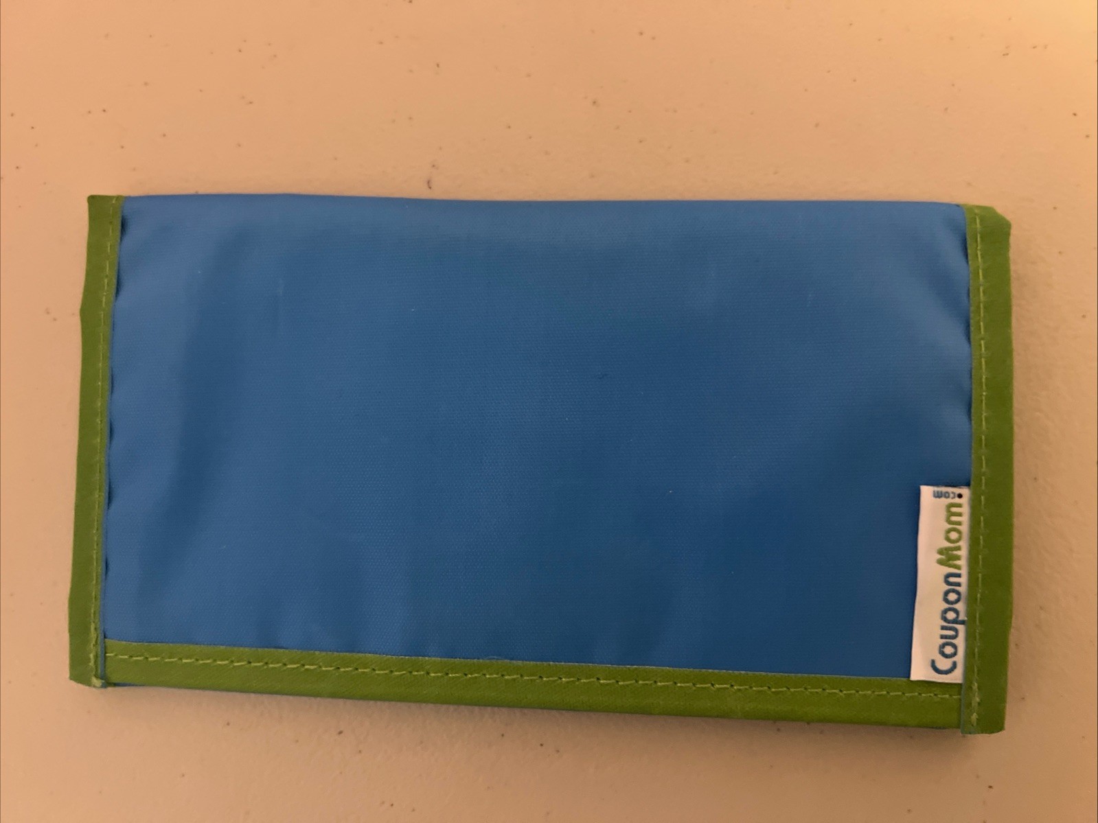 Coupon Mom The Ultimate Coupon Organizer Wallet NEW Nylon Holder With Dividers