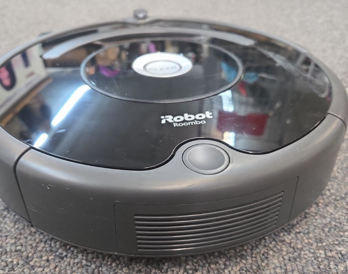 Irobot Roomba 675 Robot Vacuum & Charger Wi-Fi
