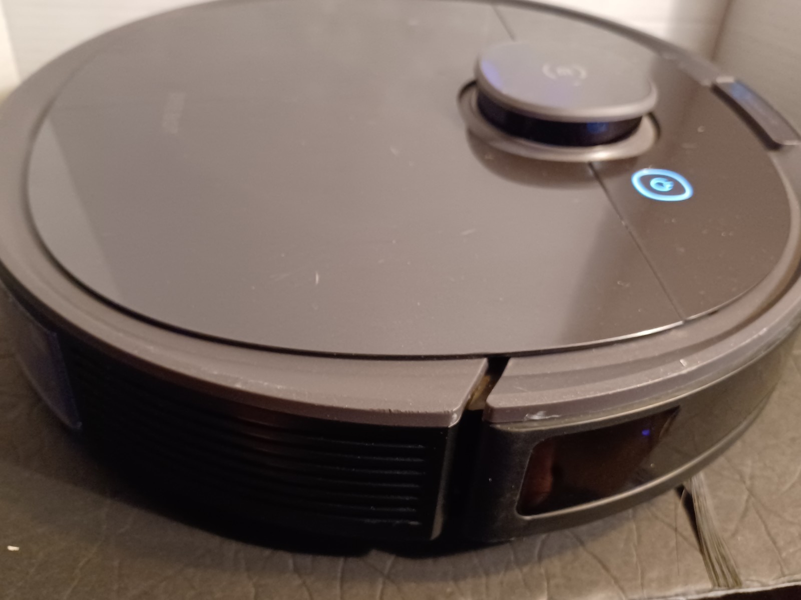 E COVACS DEEBOT OZMO T8 Smart Robot Vacuum In Good Condition