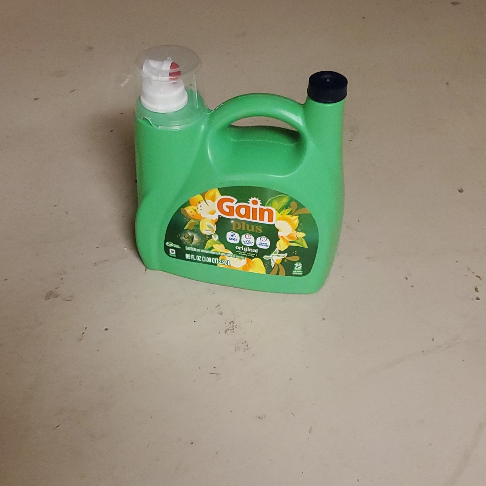 Clorox Bleach, Dove Lotion, Lysol Cleaner, Arm & Hammer, Gain Detergent