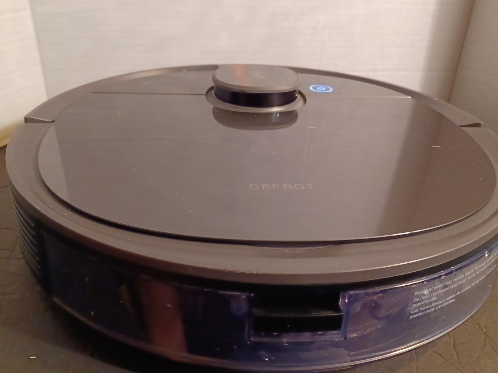 E COVACS DEEBOT OZMO T8 Smart Robot Vacuum In Good Condition