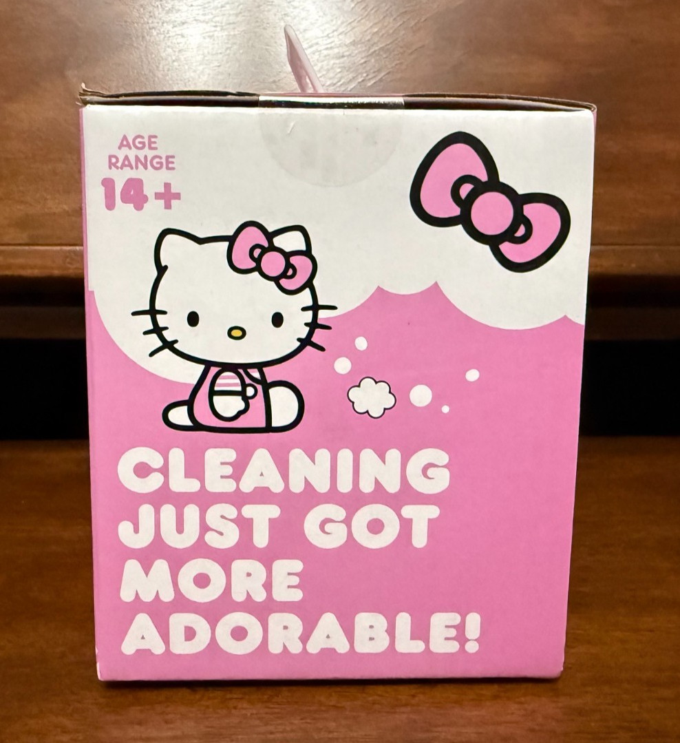 Sanrio HELLO KITTY Desktop Vacuum Battery Powered / Compact Handheld NEW IN BOX!
