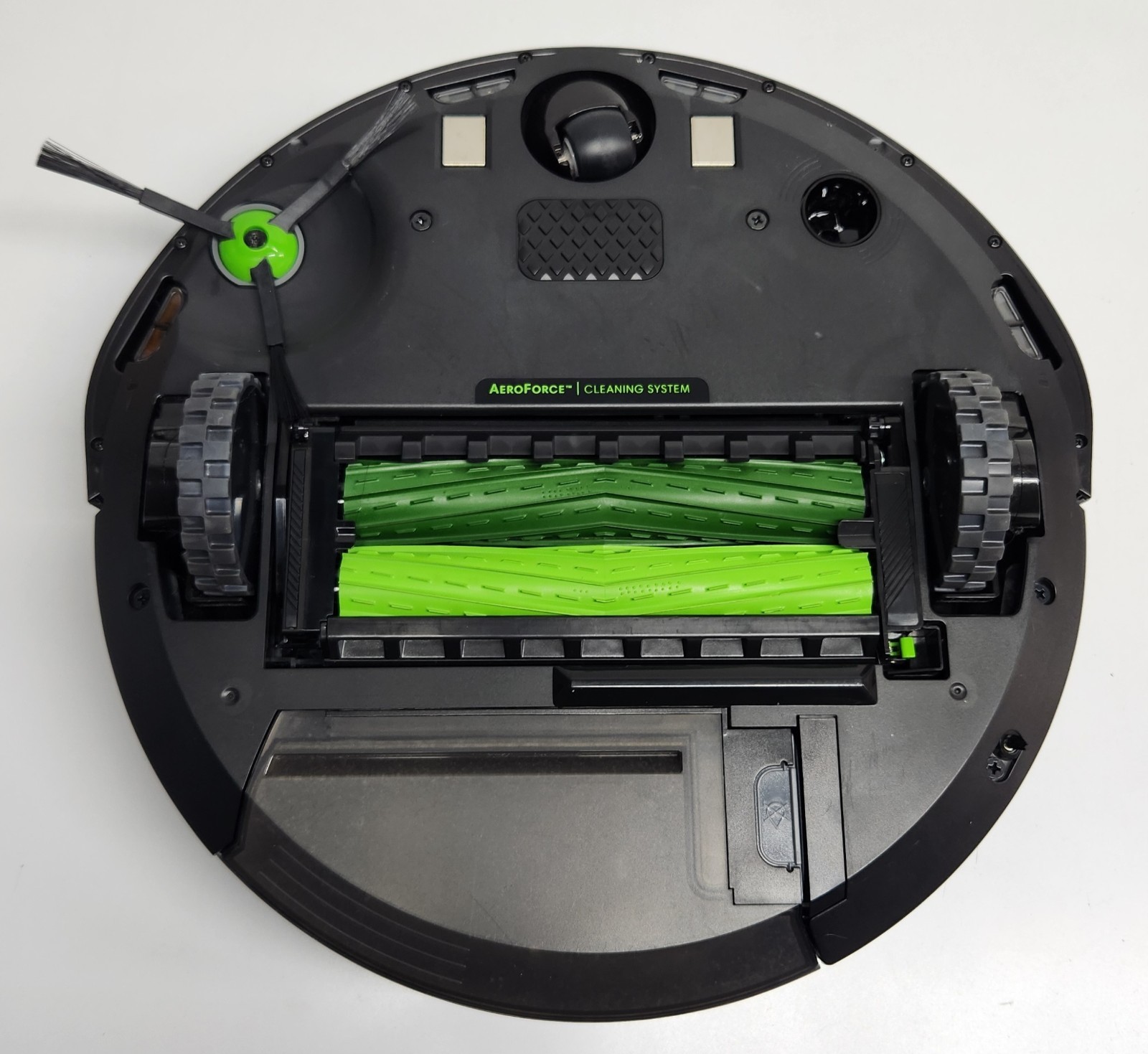iRobot Roomba I5 Robot Wi-Fi Vacuum and Charging Dock, Tested