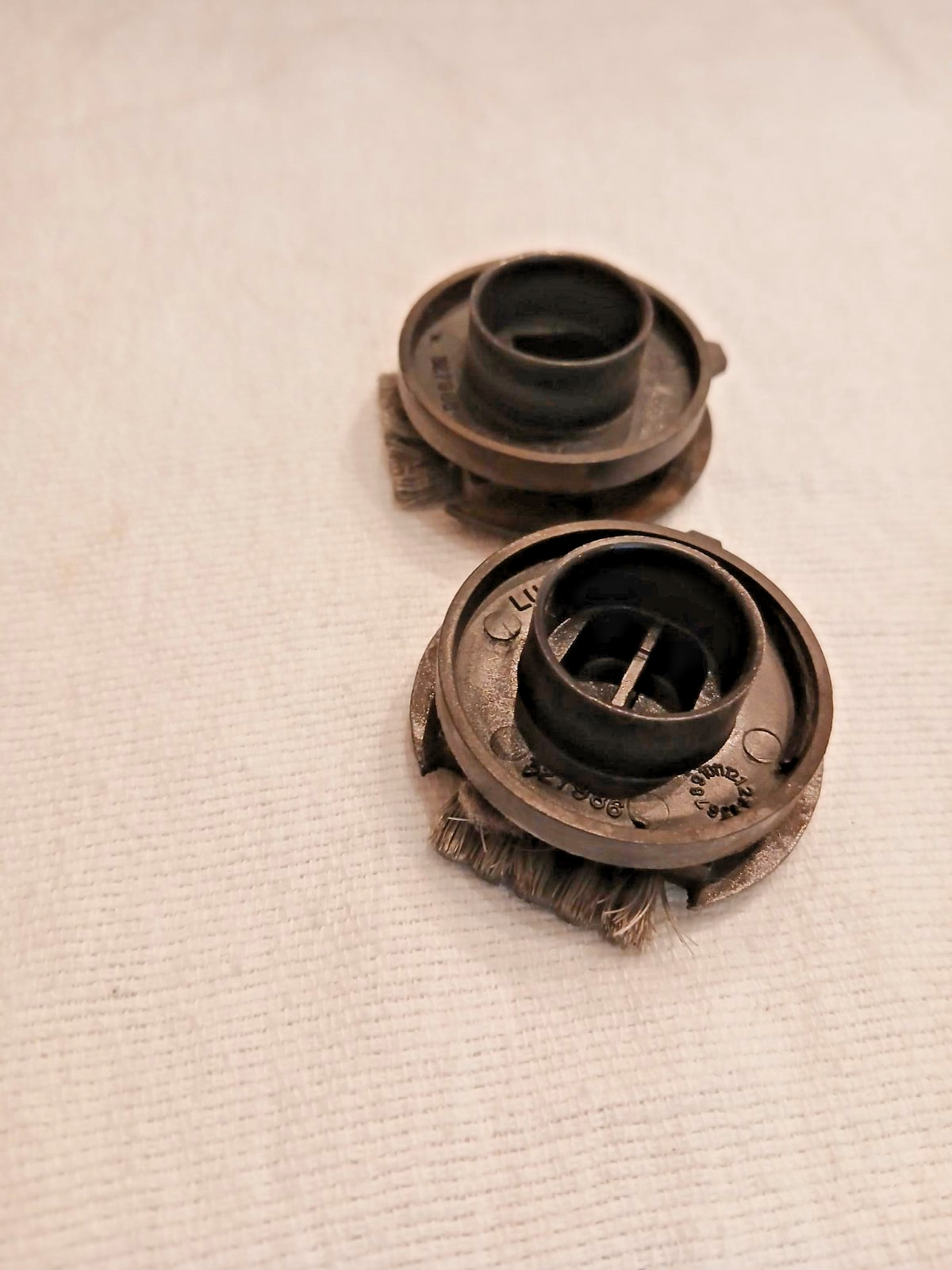 GENUINE ELECTROLUX APTITUDE UPRIGHT VACUUM CLEANER END CAPS FOR EL 5010 OTHERS