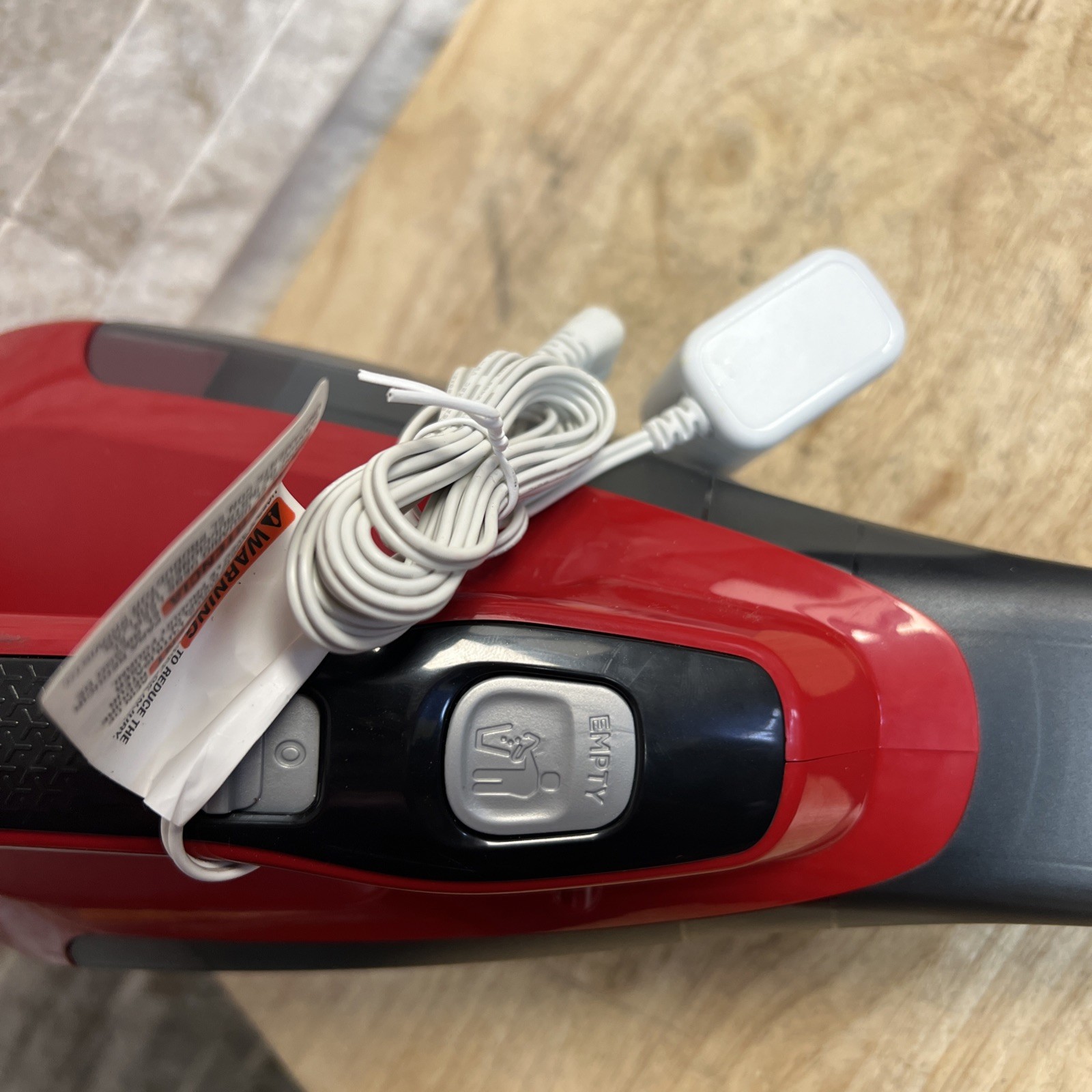 Black+Decker Dustbuster Hand Vacuum With Charger HLVA320J26 – Used