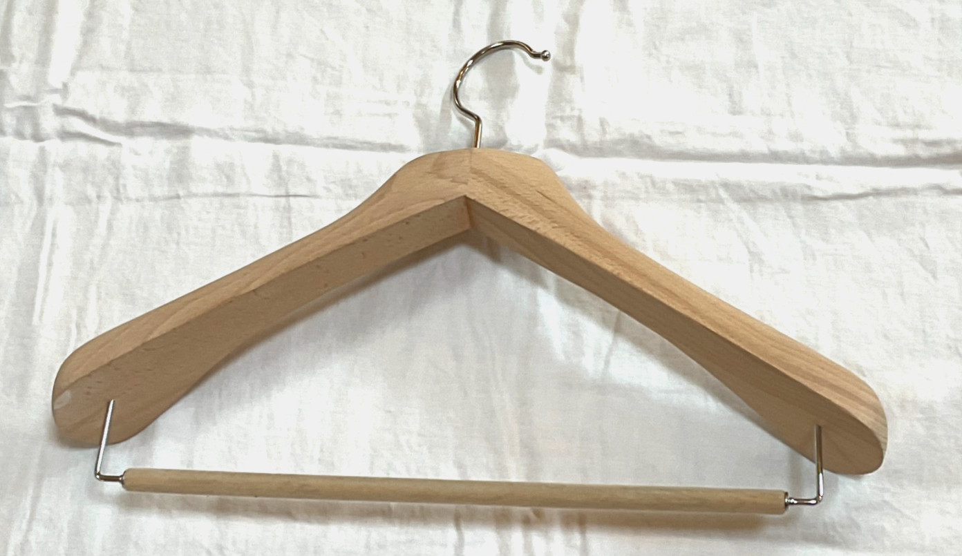 Lot of 5 Wood and Velvet LORO PIANA Hangers