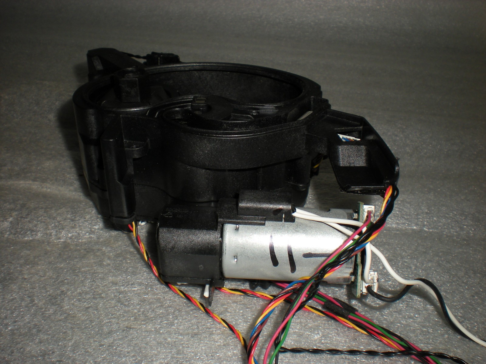 Eureka J15 Pro Ultra Robot Vacuum & Mop Right Side Pad Plate Roller Motor Assemb