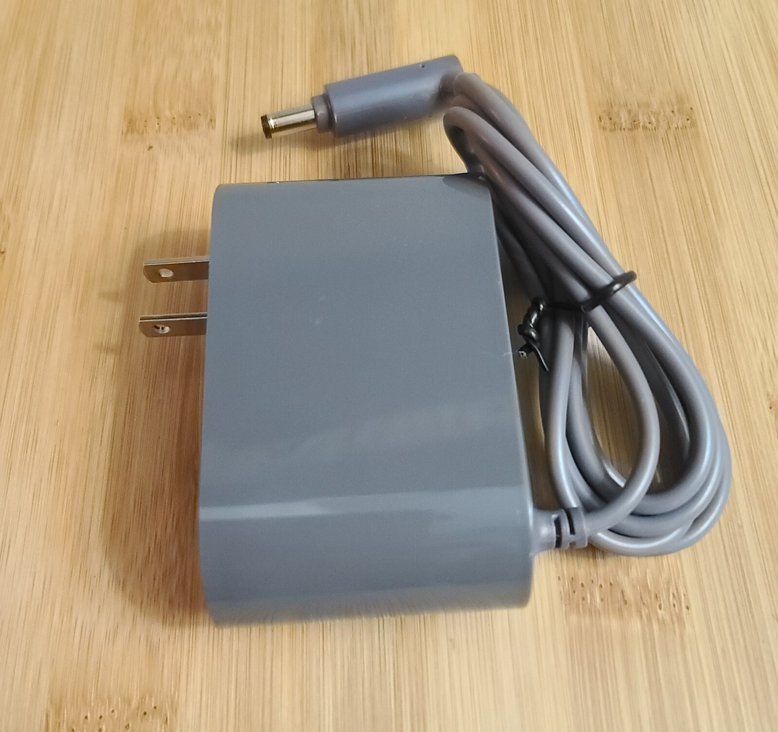 Replacement Charger for Dyson 21.6V Battery Model# 205720-02