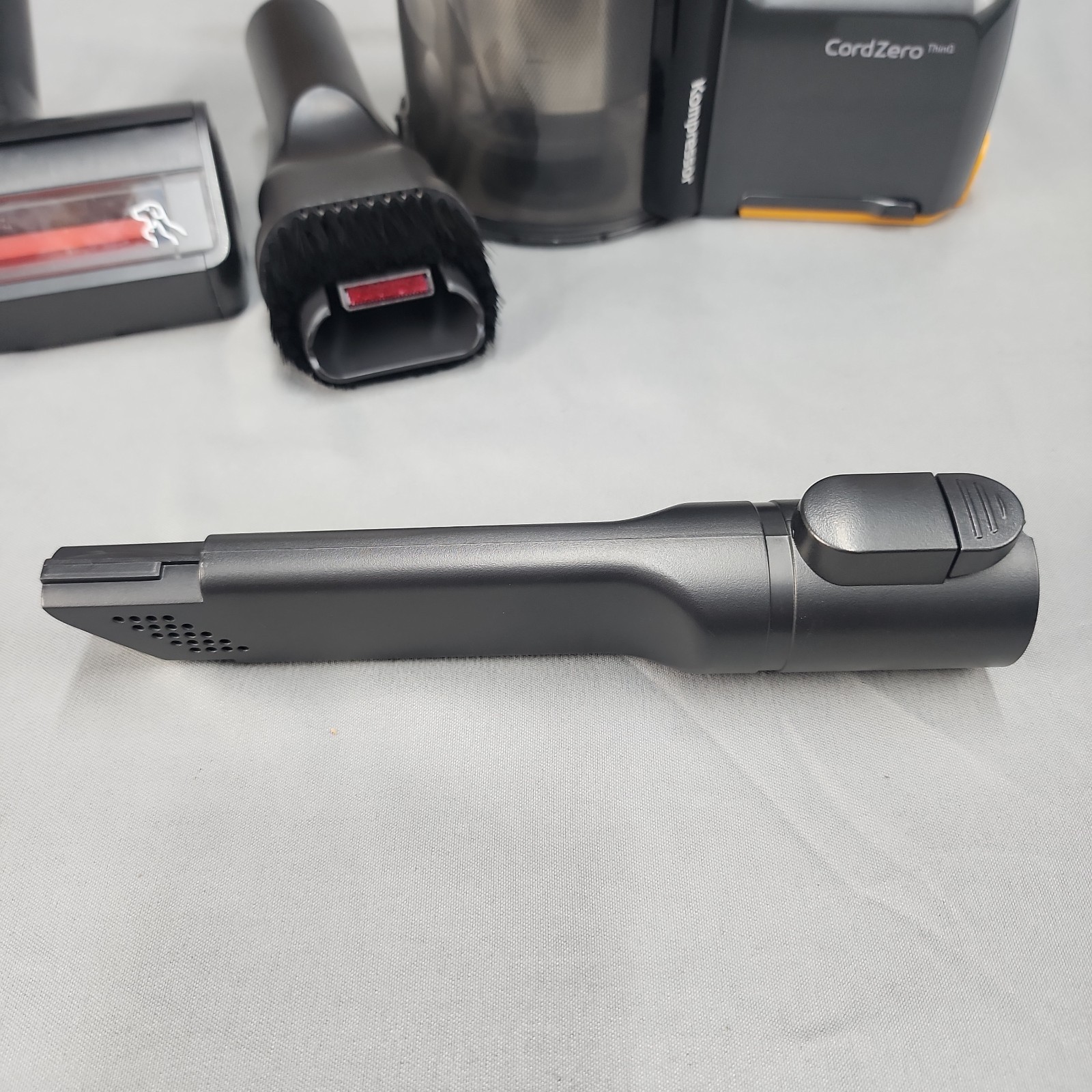 LG CordZero A9 A937KGMS Vacuum Motor Body Battery, Telescopic Wand & Attachments