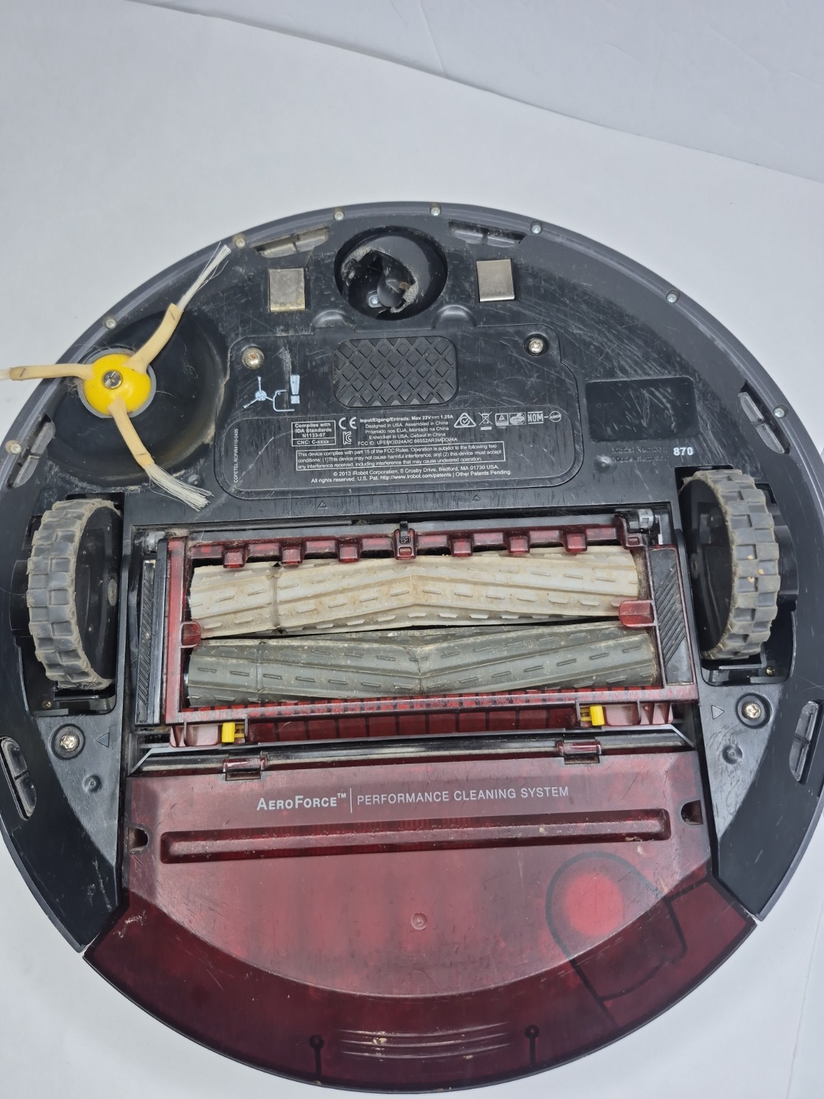 iRobot Roomba 870 Gray/Black Robotic Vacuum No Charger NEEDS BATTERY & Wheel