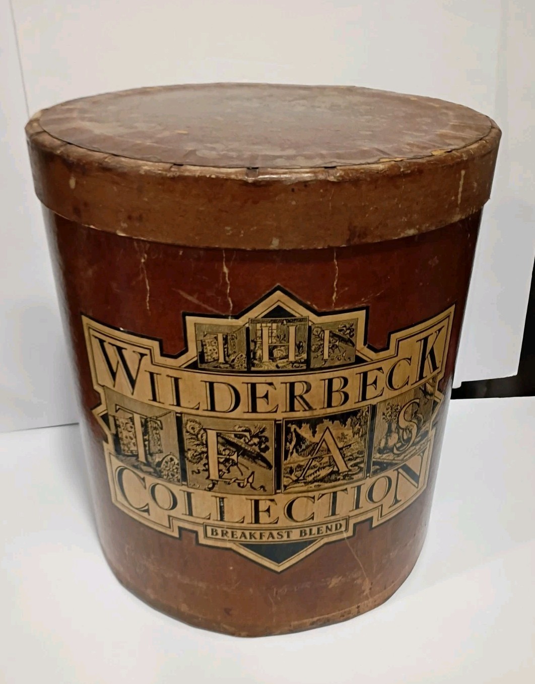 Wilderbeck Teas Collection Red Round Wastebasket w/ Lid 4 Gal Stars Cardboard