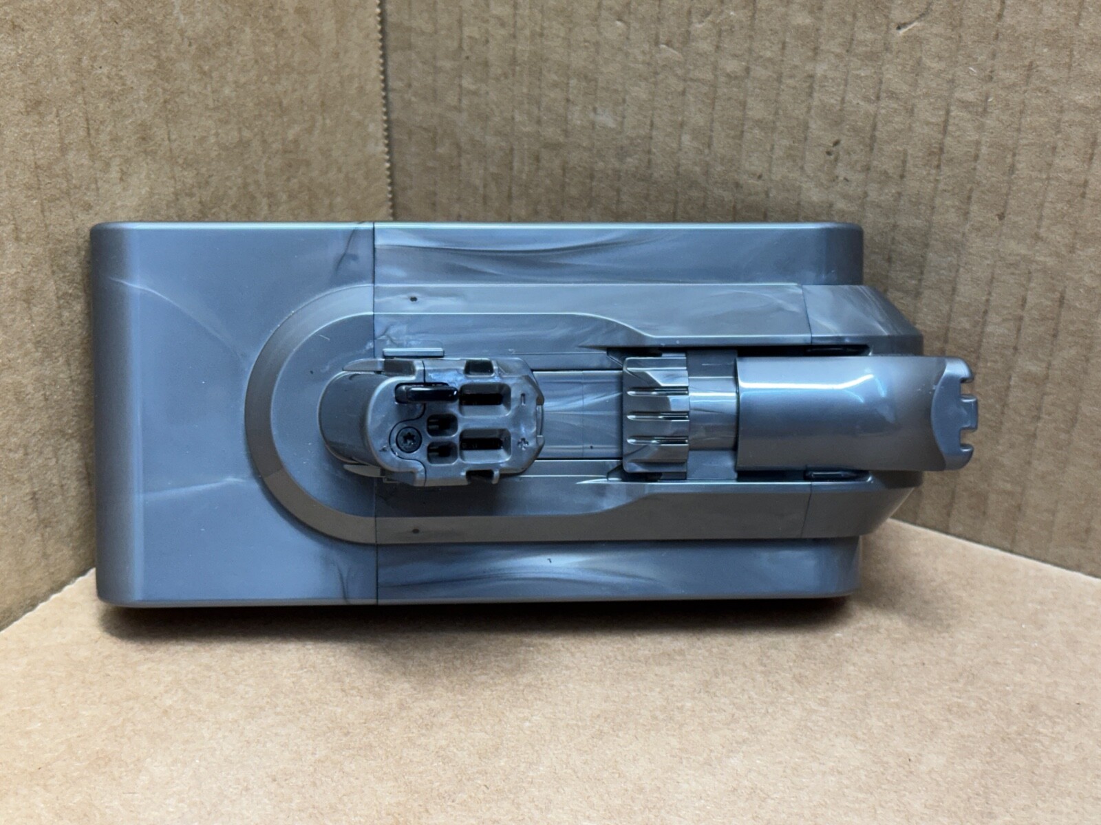 DYSON V15 OUTSIZE – SV47 / SV22 GENUINE OEM 3600mAh CLICK IN LI-ION BATTERY