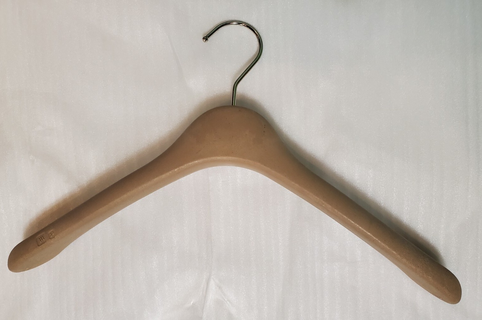 Brunello Cucinelli Cashmere Clothes Coat Hanger 15” Jacket 39 CM