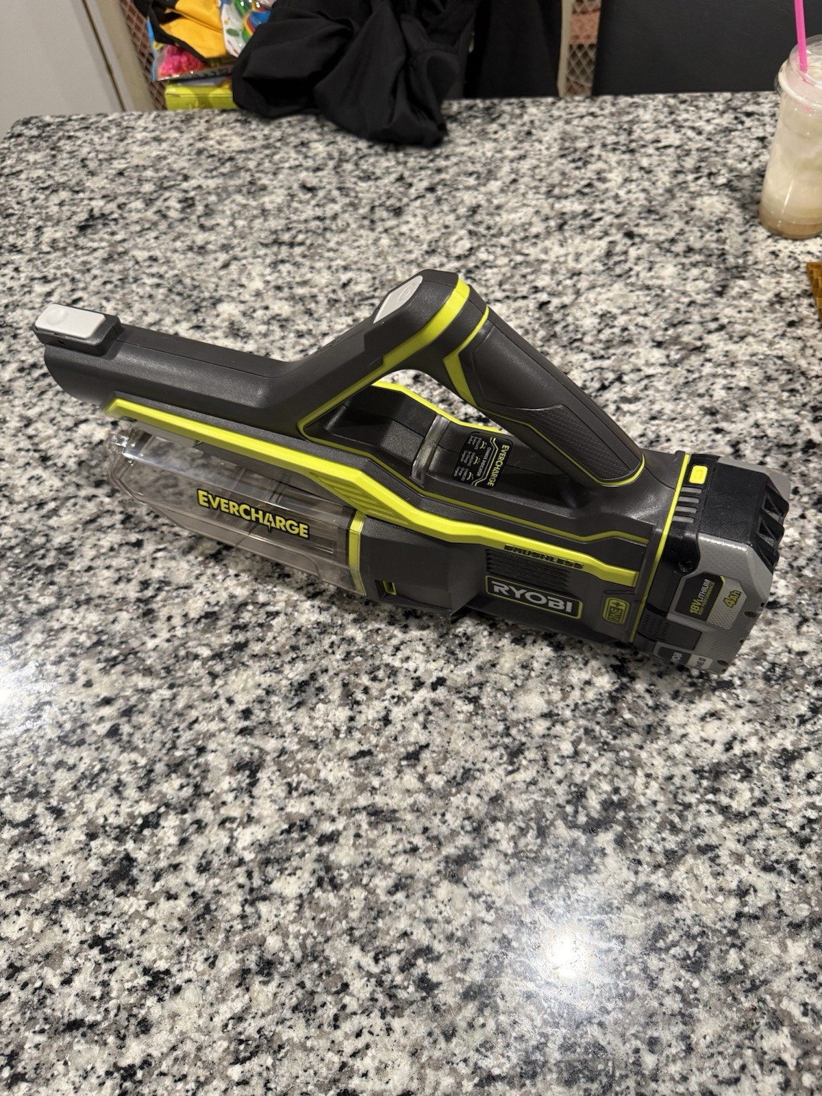 RYOBI ONE+ EVERCHARGE 18V Brushless Cordless Bagless Handheld Vacuum+Battery