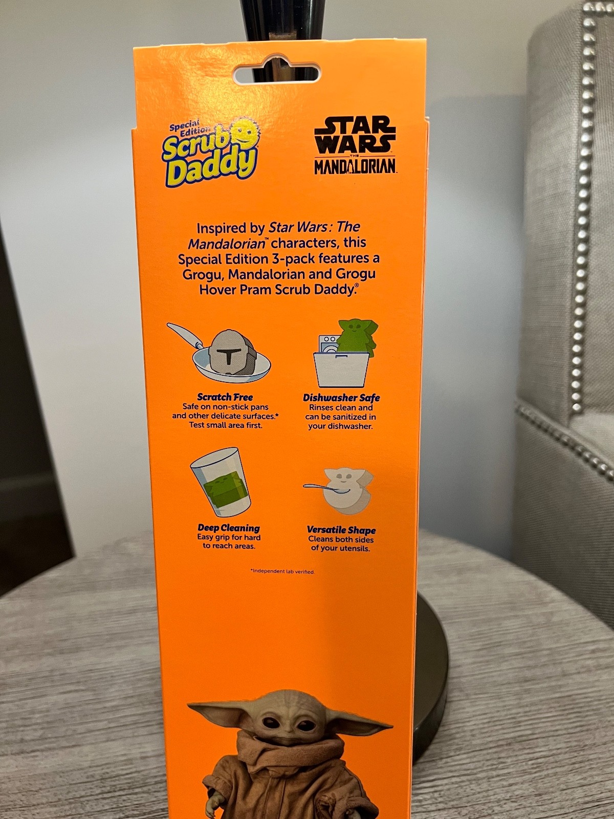 Star Wars Mandalorian Special Edition Scrub Daddy 1 Pack with 3 Designs NIB