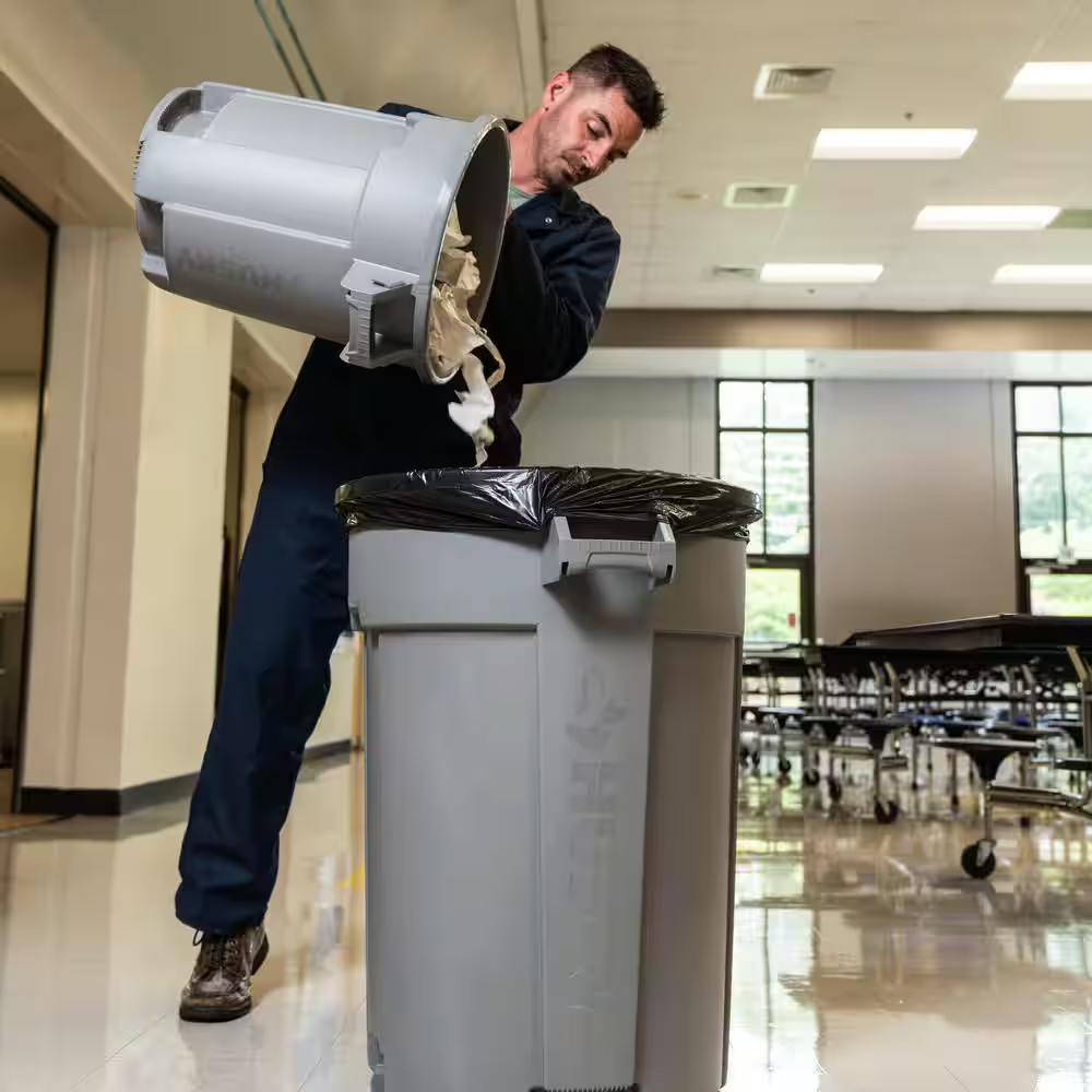 20 Gal. Grey Heavy Duty Commercial Outdoor Trash Can with Domed Lid