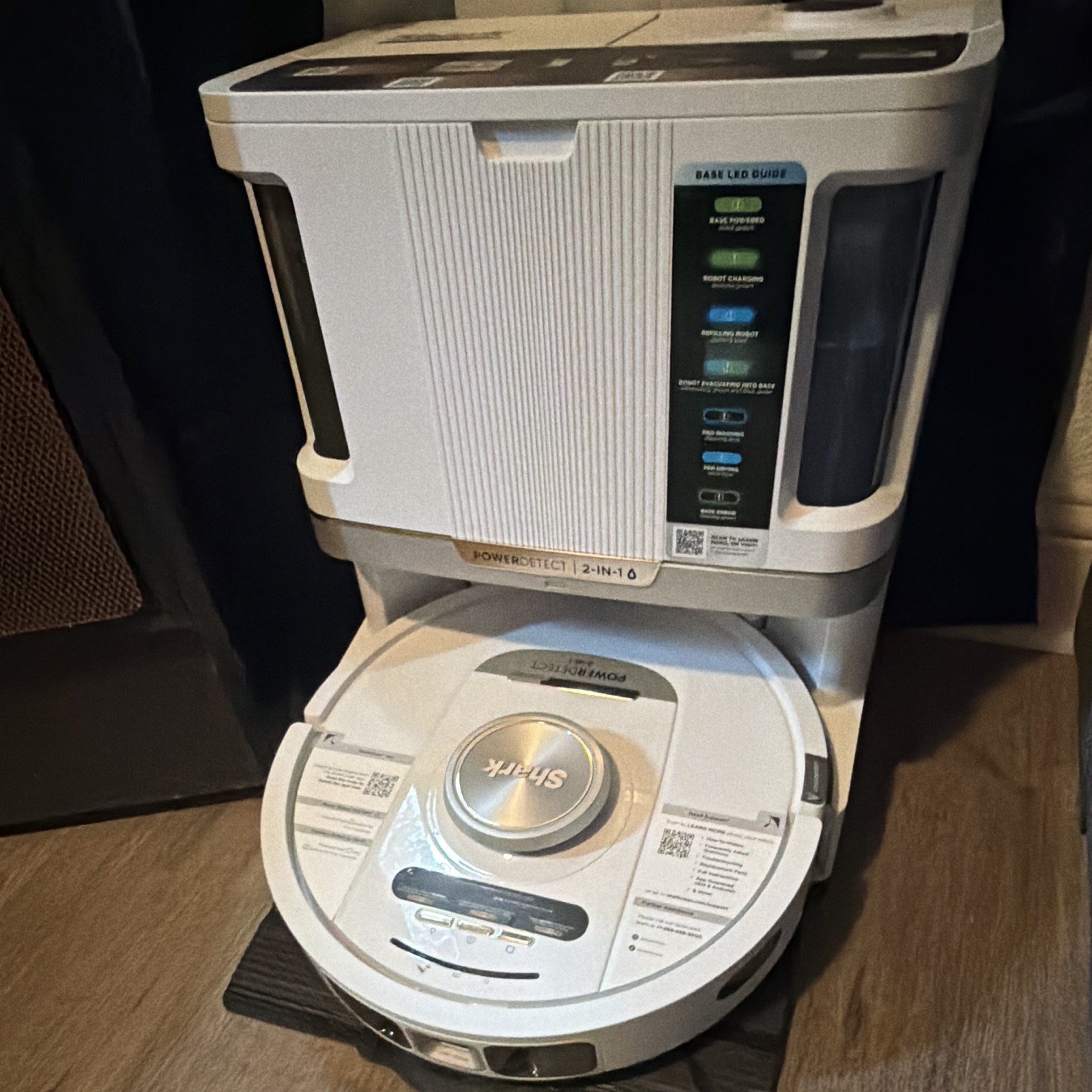 Shark NeverTouch Pro PowerDetect 2-in-1 Robot Vacuum Self-Empty Base White USED