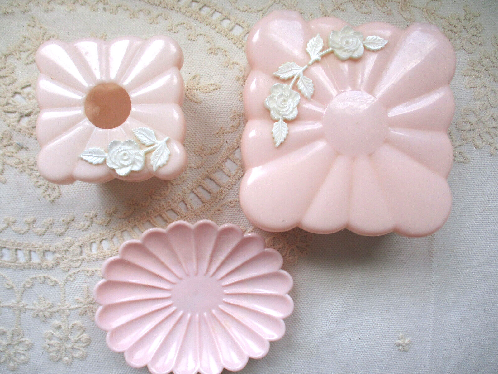 Vintage 1950s Menda Co Pink Ribbed White Rose Bathroom Wastebasket & Vanity Set
