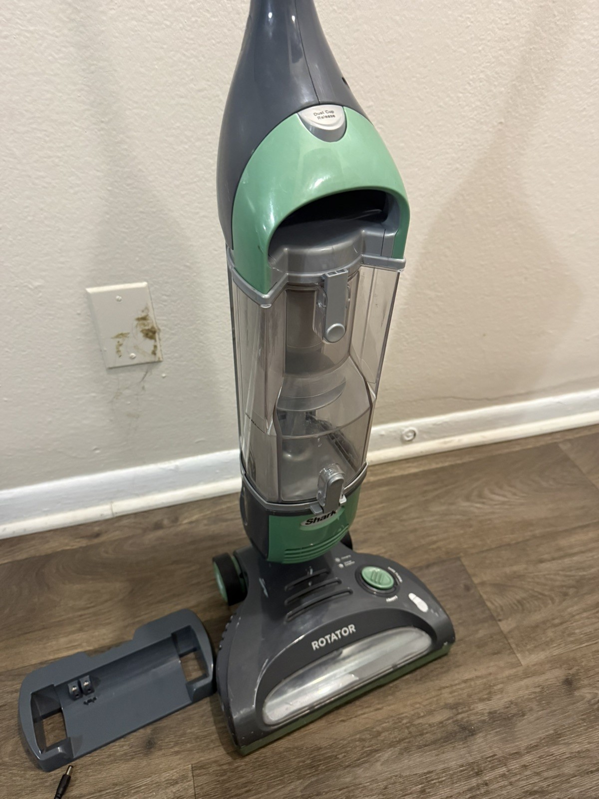 SharkFreestylePro cordless vacuum model SV1114recognizable by mint green accents