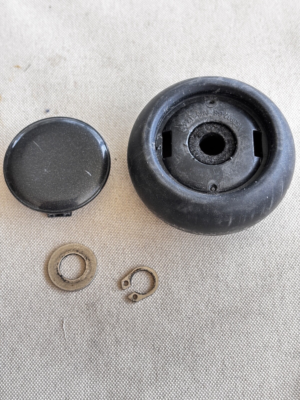 Wyze WCVV2CD WCLVAC Floor Power Head Brushroll Rear Rubber Wheel WCVCB