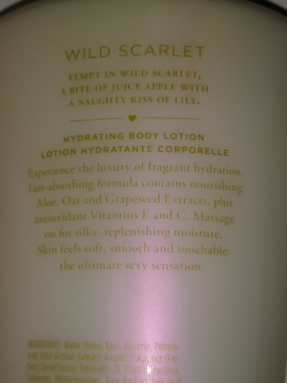 VICTORIA’S SECRET WILD SCARLET BODY LOTION 8.4 OZ. 250 ML. JUICY APPLE & LILY BB