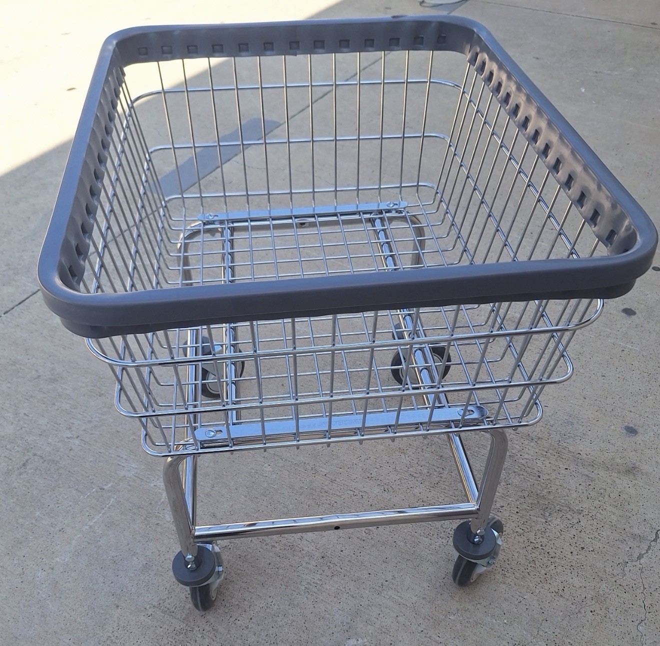 R&B Wire Laundry Cart 1-100CEC Chrome Heavy Duty