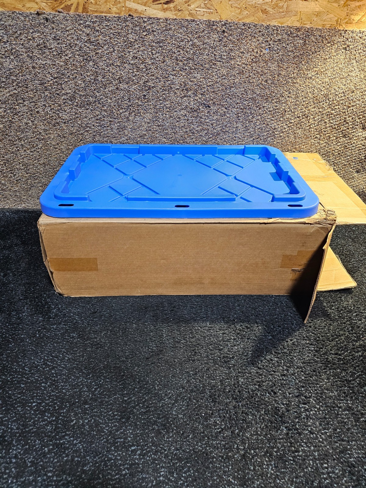 (QTY 8) 27 Gallon 30-1/4″ x 20.5″ Heavy Duty Tote Bin Blue Cover Top Lid Only