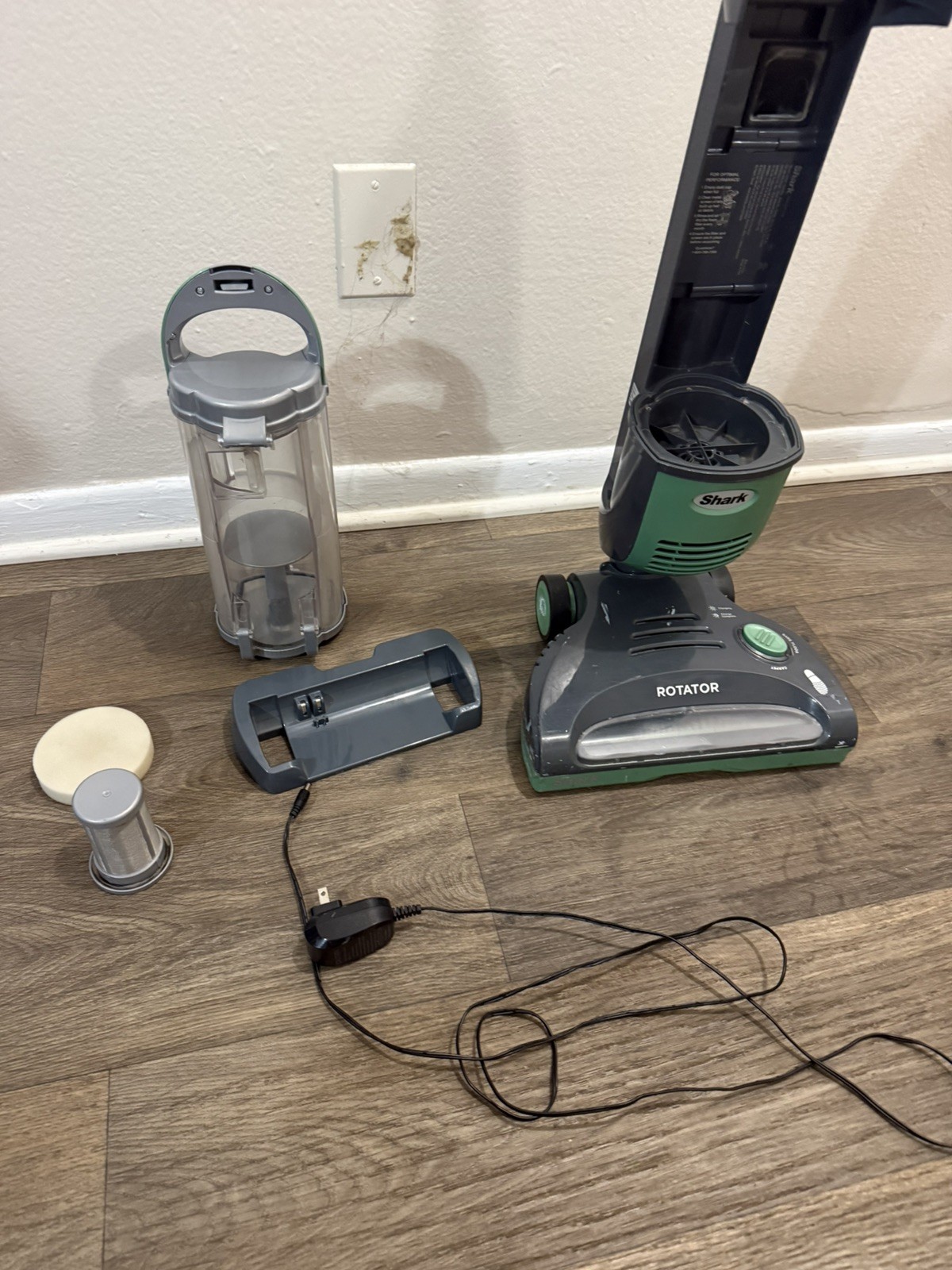 SharkFreestylePro cordless vacuum model SV1114recognizable by mint green accents