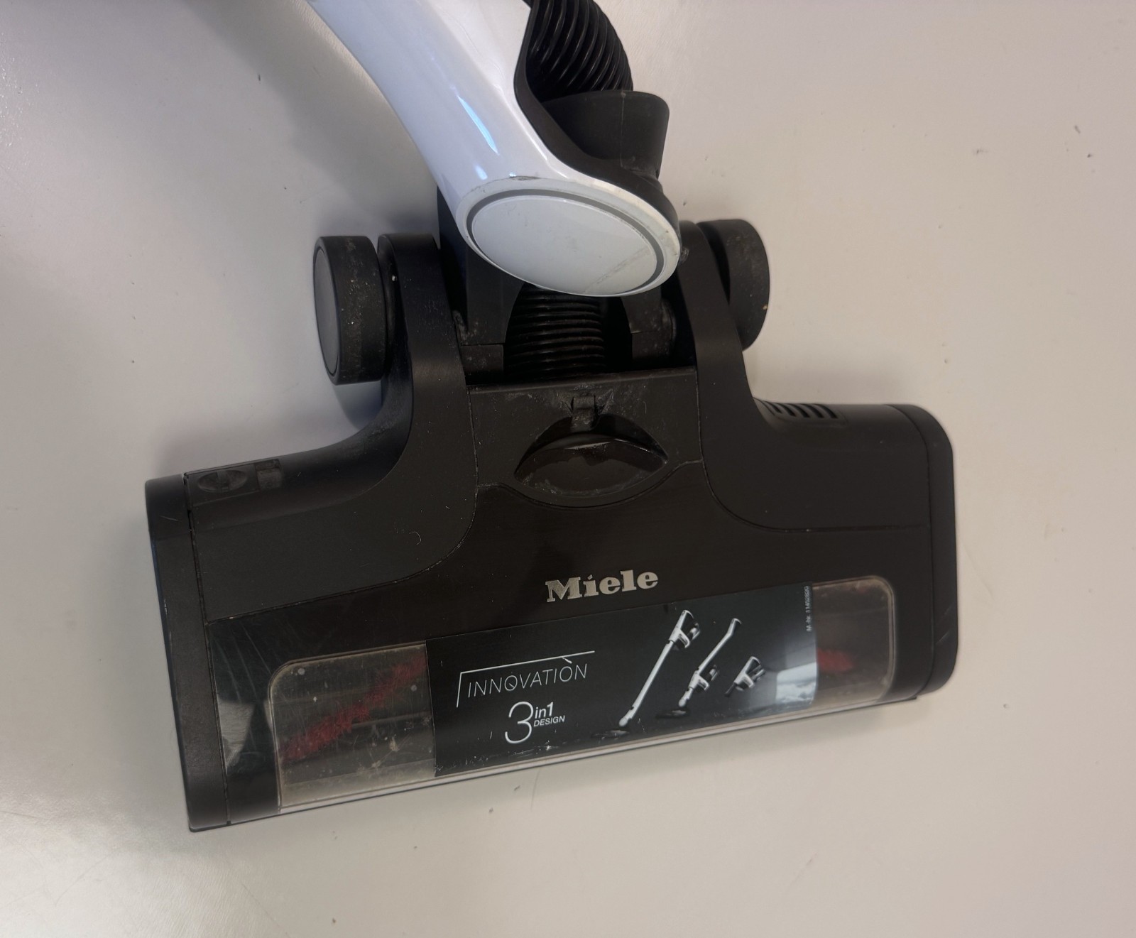 Miele TriFlex HX1 Facelift Cordless Stick Vacuum – White – FOR PARTS OR REPAIR